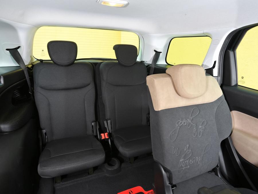  Fiat 500L Living 2013 года  (фото 26 из 34)